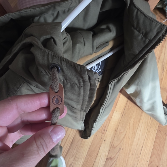 Volcom Olive Green Winter Jacket with Hood - Picture 8 of 9